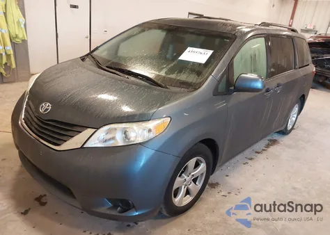 2015 Toyota Sienna Le 8 Passenger from USA, damaged, VIN 5TDKK3DC5FS623788